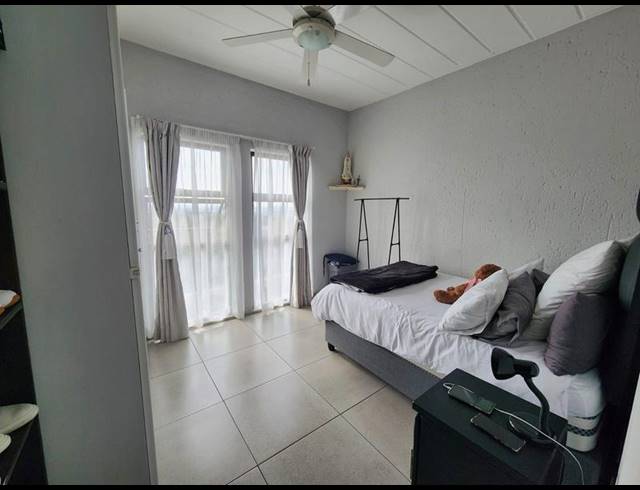 1 BEDROOM PROPERTY TO RENT IN CONSTANTIA KLOOF